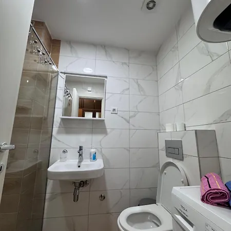 Stan Na Dan, Stari Aerodrom! Apartment Podgorica
