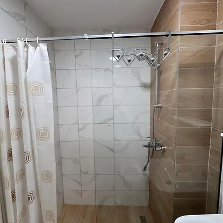 Stan Na Dan, Stari Aerodrom! Podgorica